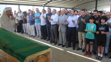 basina sacma isabet ettikten yaklasik 4 yil sonra hayatini kaybeden doktor son yolculuguna ugurlandi ugVsOHEv