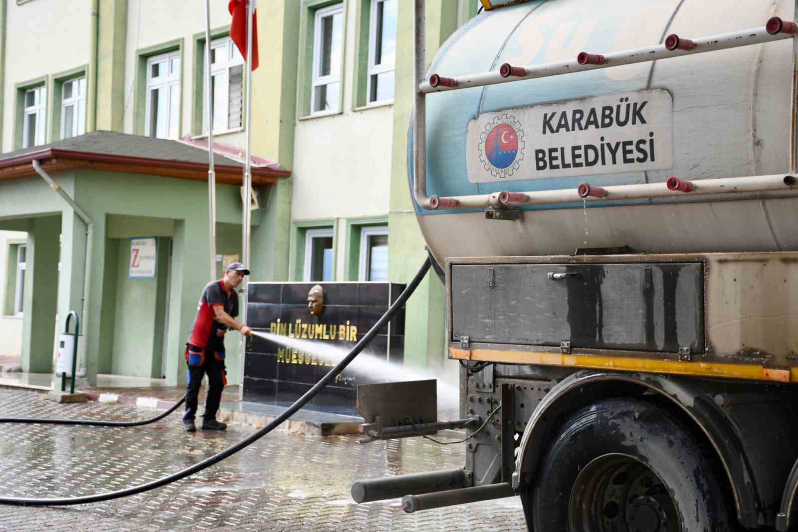 belediyeden yeni egitim yili oncesi hijyen seferberligi Cu7IzUu7