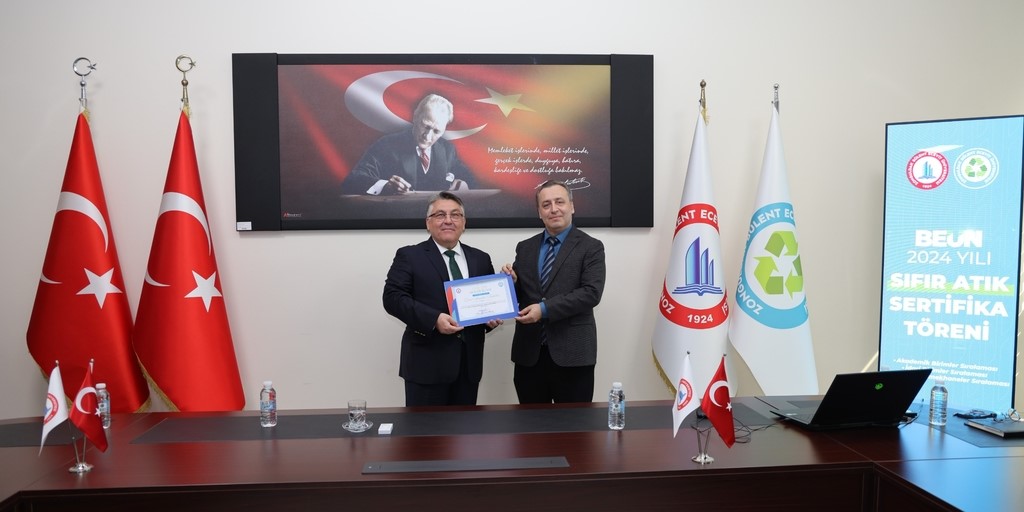 beunda sifir atik kapsaminda en basarili birimlere bayrak ve sertifika odulu
