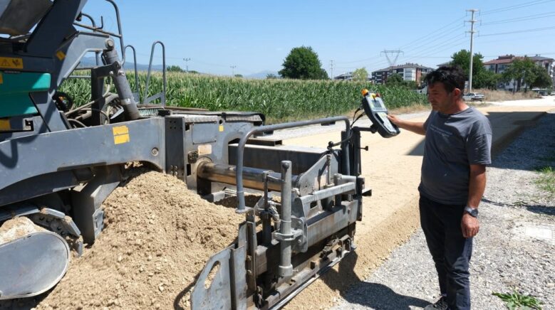 bolu belediyesi ekipleri sehrin dort bir yaninda calisiyor 3vzebwml