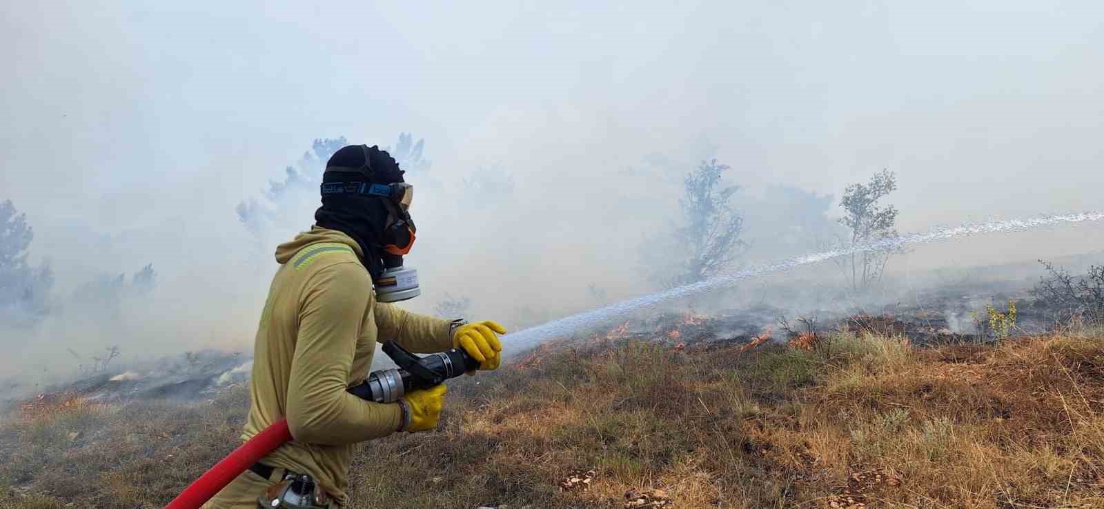 boluda cikan orman yangini kontrol altina alindi T4ZRSGrL