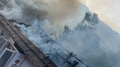 boluda ekmek teknesi yanarak kul oldu Nc13WQcz