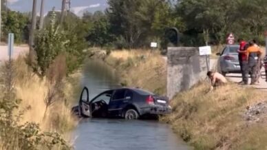 boluda otomobil sulama kanalina uctu aY5gGdZF