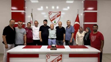 bolusporda 20 yil gorev yapan kulup muduru emekli oldu BWAsli4r