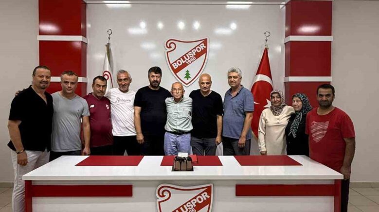 bolusporda 20 yil gorev yapan kulup muduru emekli oldu BWAsli4r