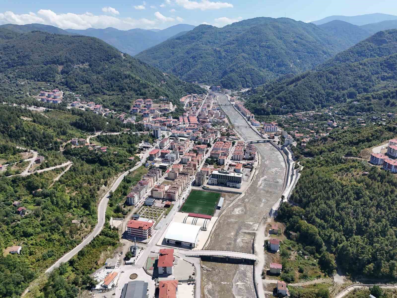 buyuk sel felaketinin 4uncu yil donumu bir ilce yeniden insa edildi KeEdJ5EE