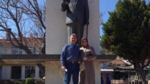 cam silerken birinci kattan dusen kadin hayatini kaybetti Vq6OShjE