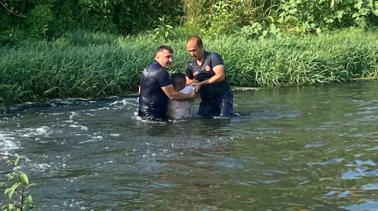 caya atlayan sahsi ekipler son anda kurtardi pVafdIeI