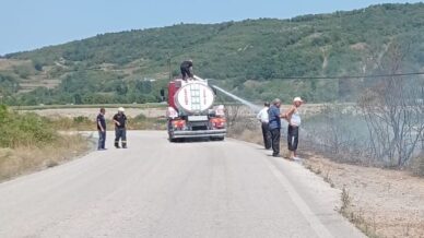 caycumada calilik alanda yangin cikti CeR7O9nk