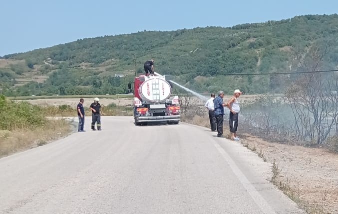 caycumada calilik alanda yangin cikti CeR7O9nk