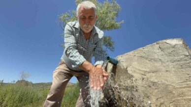 cildi guzellestirdigine inanilan bulamur cermigi suyu ragbet goruyor Ibr6lTgV