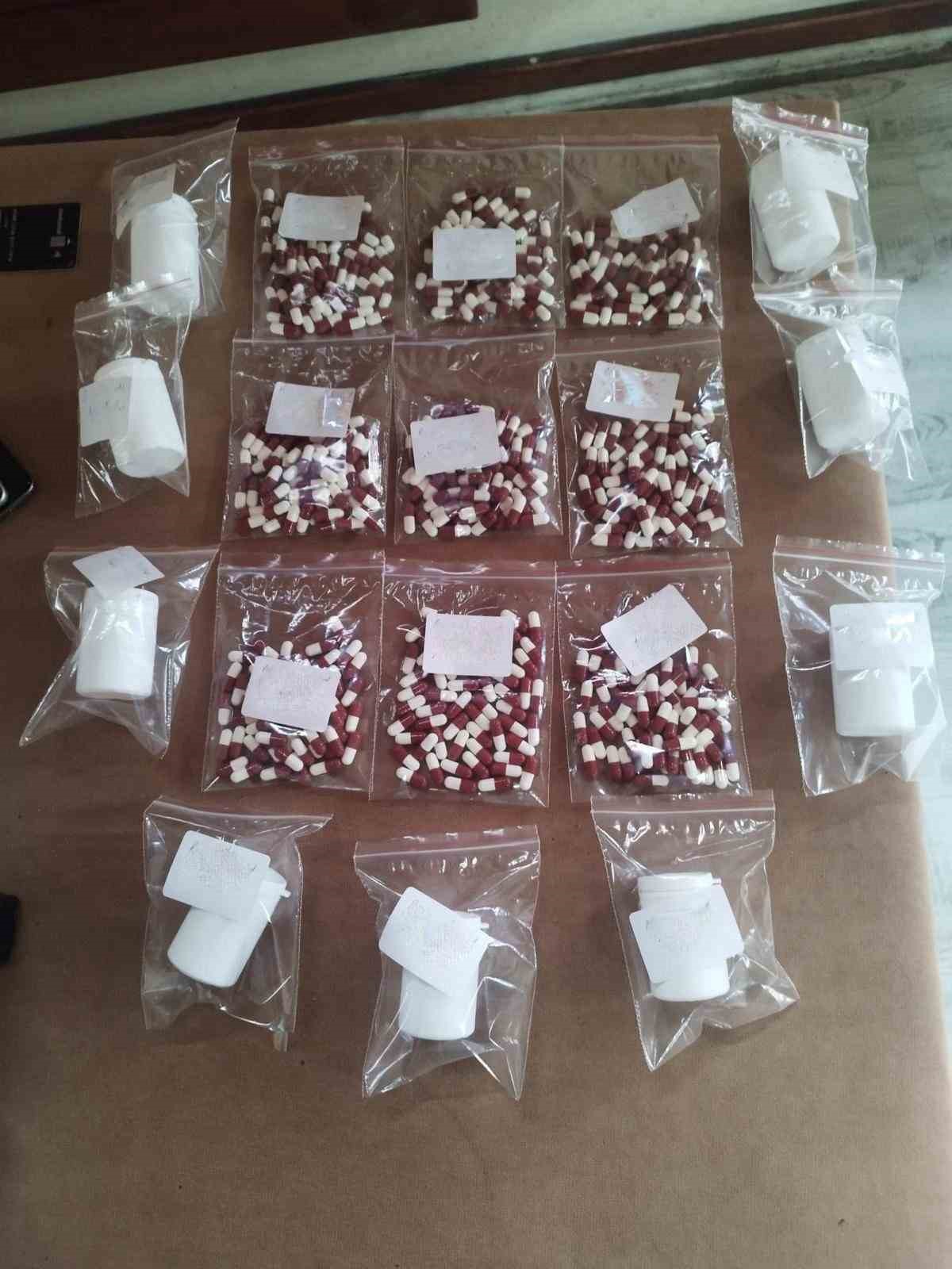 cips paketinden uyusturucu cikti silahlar ele gecirildi qfsLti3m