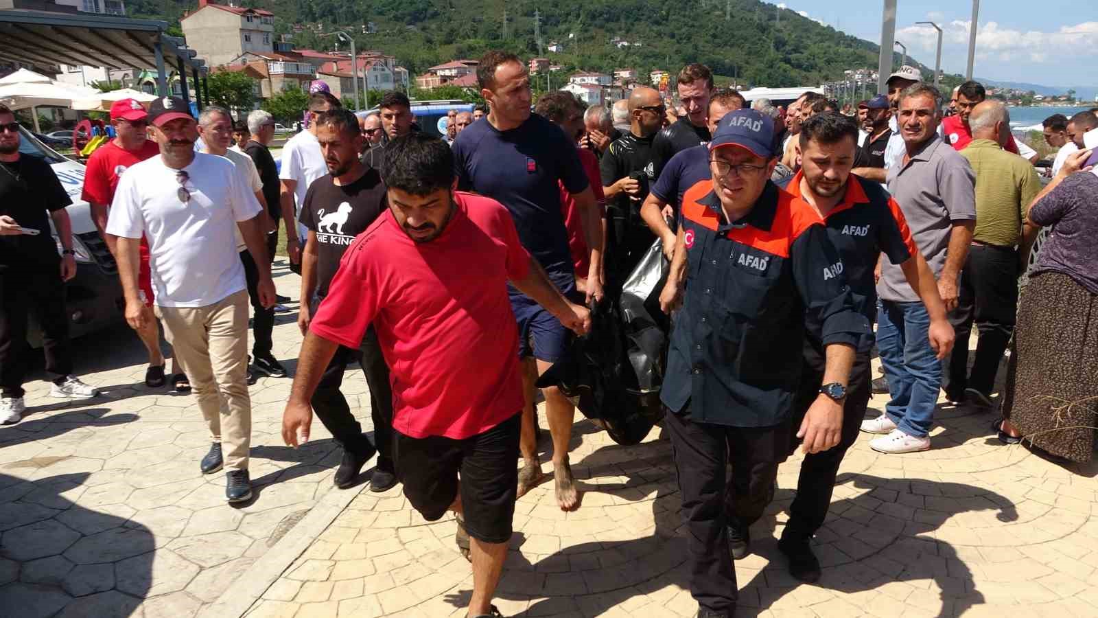 denizde kaybolan tarim iscisinin cansiz bedenine ulasildi