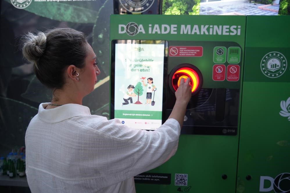 doa makineleri samsunda 49 binden fazla icecek ambalaji topladi