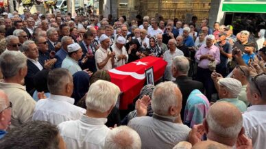 eski bakan akyol icin bartinda helallik istendi Y9L8giVb