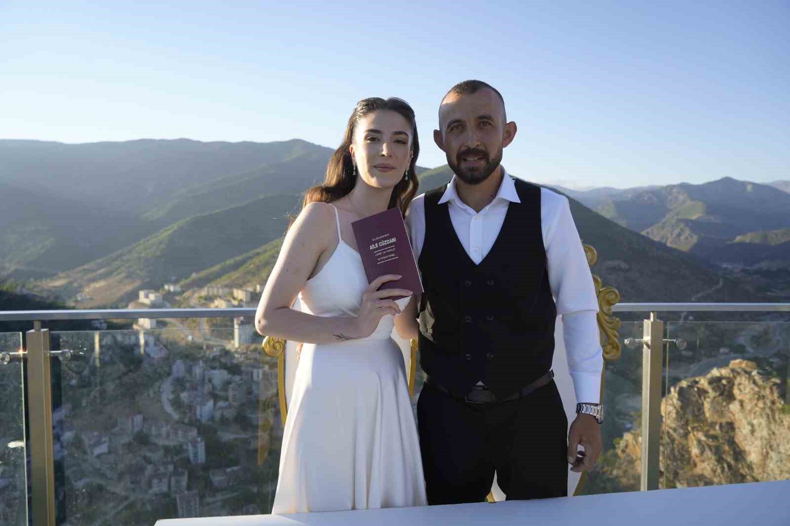 evet derken korktular E3H85pje