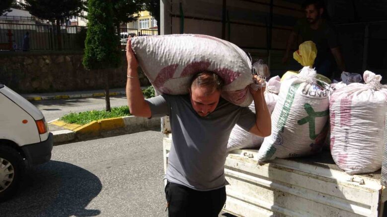 giresunda serbest piyasa findik fiyati tmonun fiyatlarinin uzerine cikti Wj8RU5dW