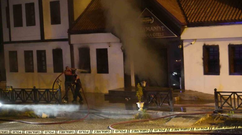 gumushanede otelde cikan yangin panige neden oldu c7p1Dwdq