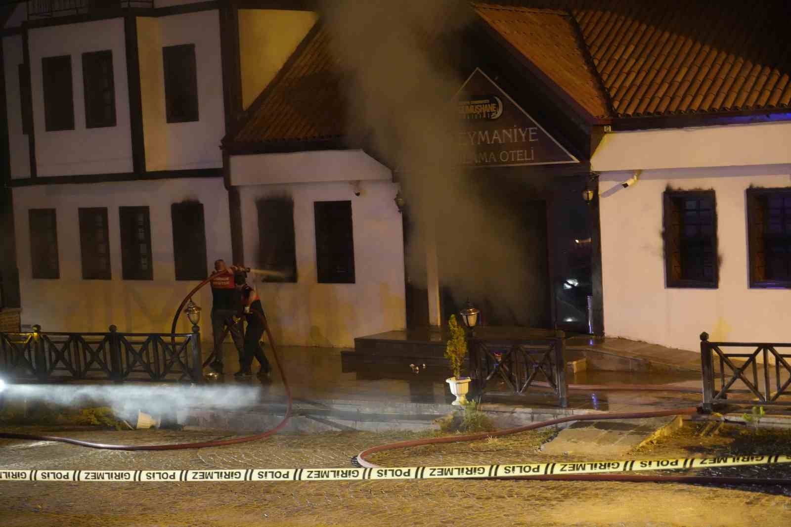 gumushanede otelde cikan yangin panige neden oldu c7p1Dwdq