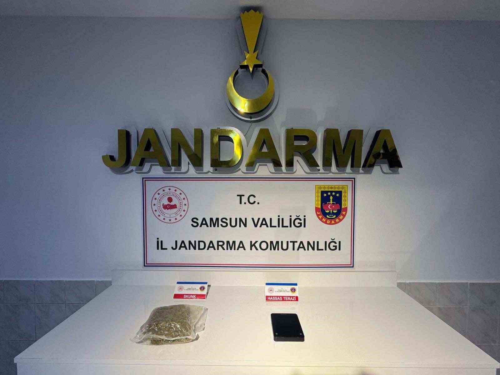 jandarmadan 2 ayri uyusturucu operasyonu 2 gozalti