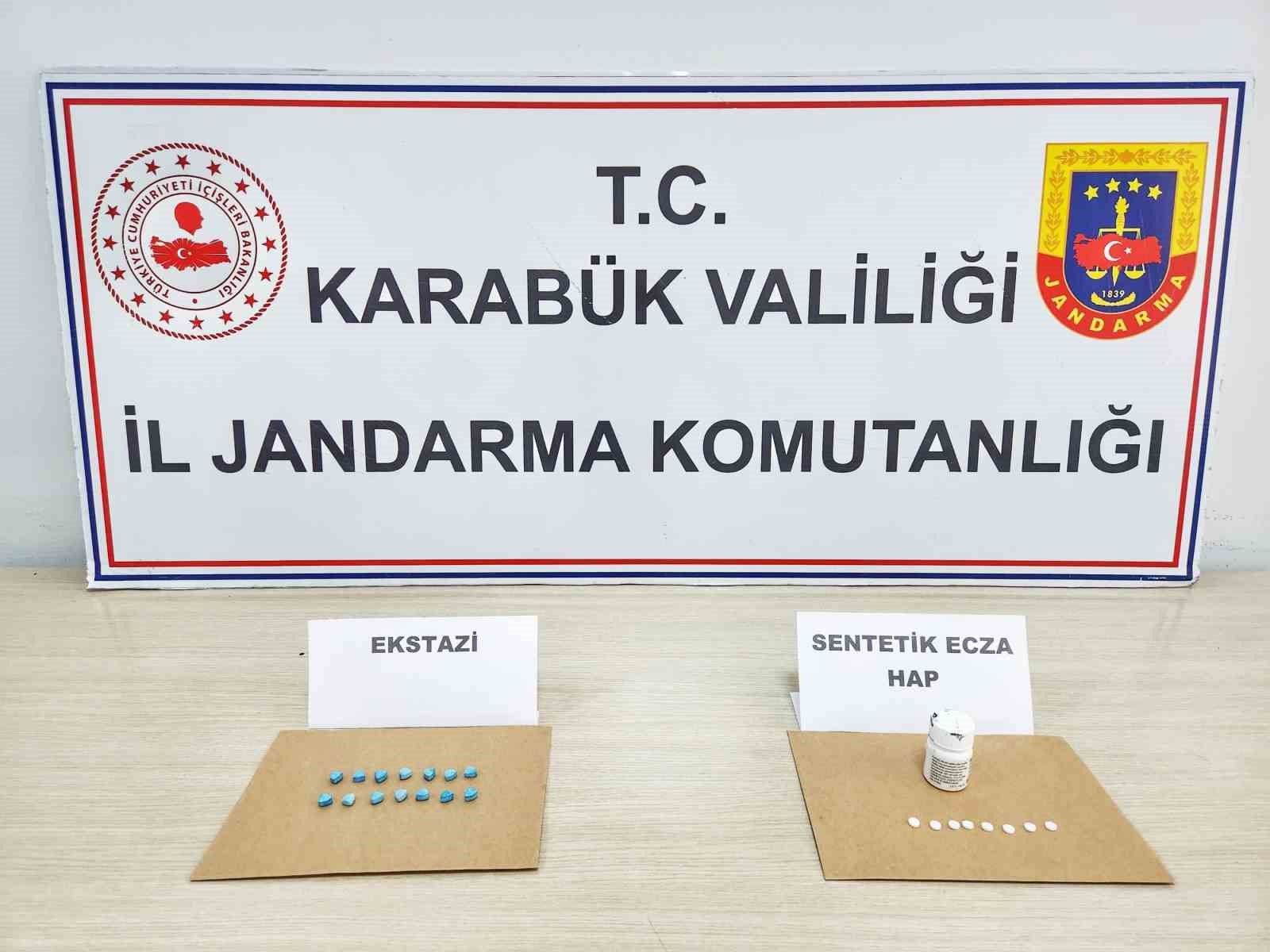 karabukte 22 adet sentetik hap ele gecirildi BEd9qFEv