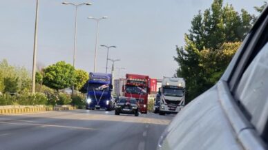 karabukte dugun konvoyundaki 3 surucuye 8 bin 487 lira ceza 5EeCmmwC