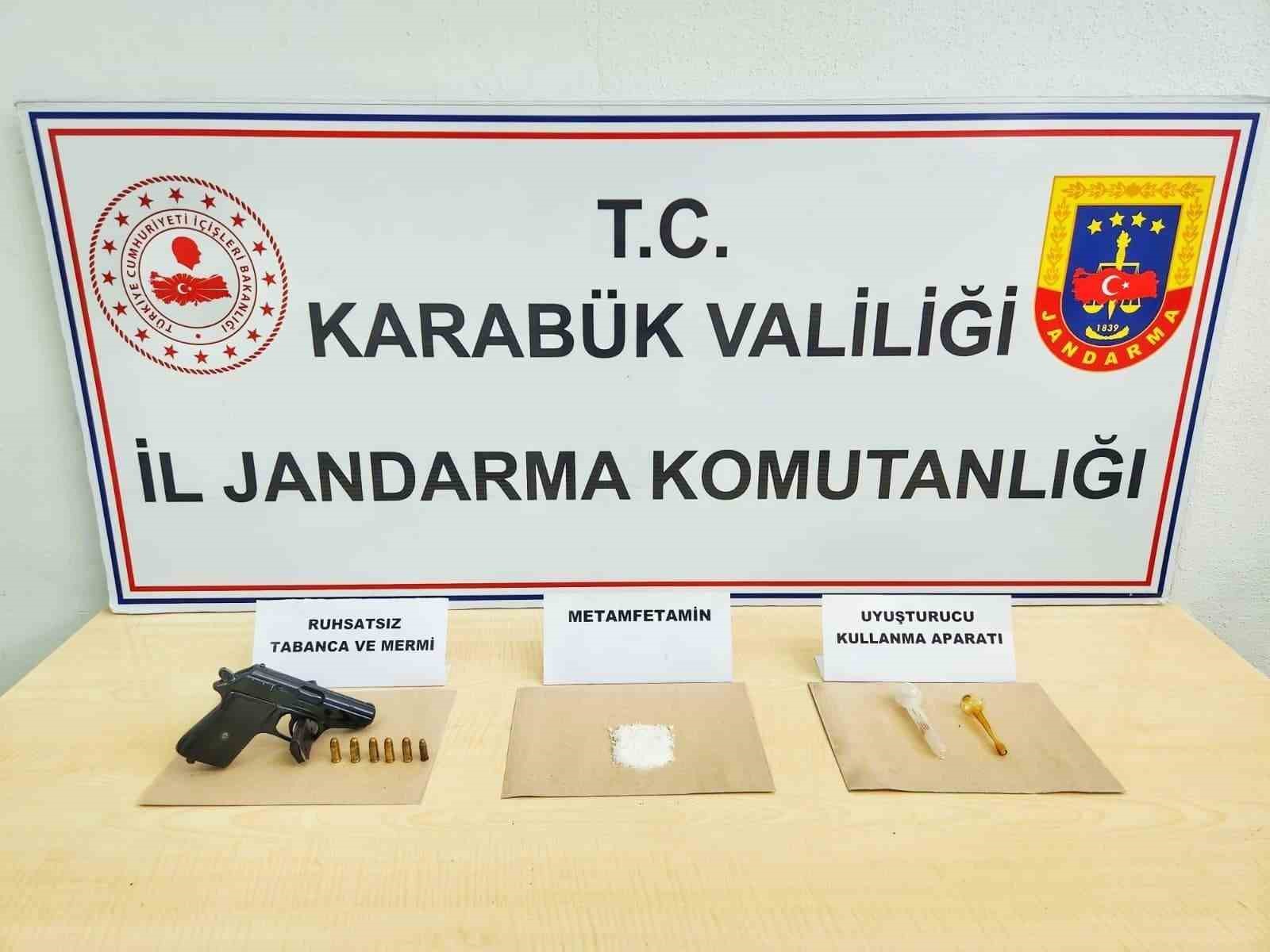 karabukte uyusturucu ve patlayici ele gecirildi Bh8LYOTv