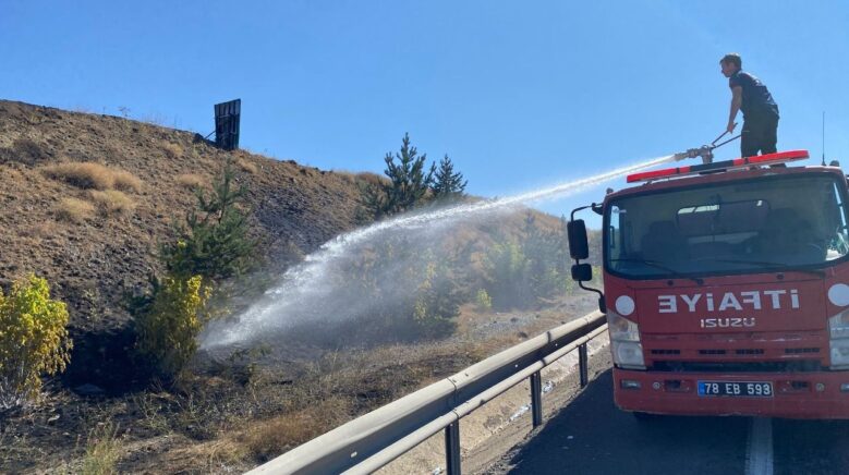 karabukte yol kenarinda cikan ot yangini sonduruldu FNuSnnhH