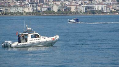 karadenizde kaybolan cocugun cesedine ulasildi wHFe5gRF