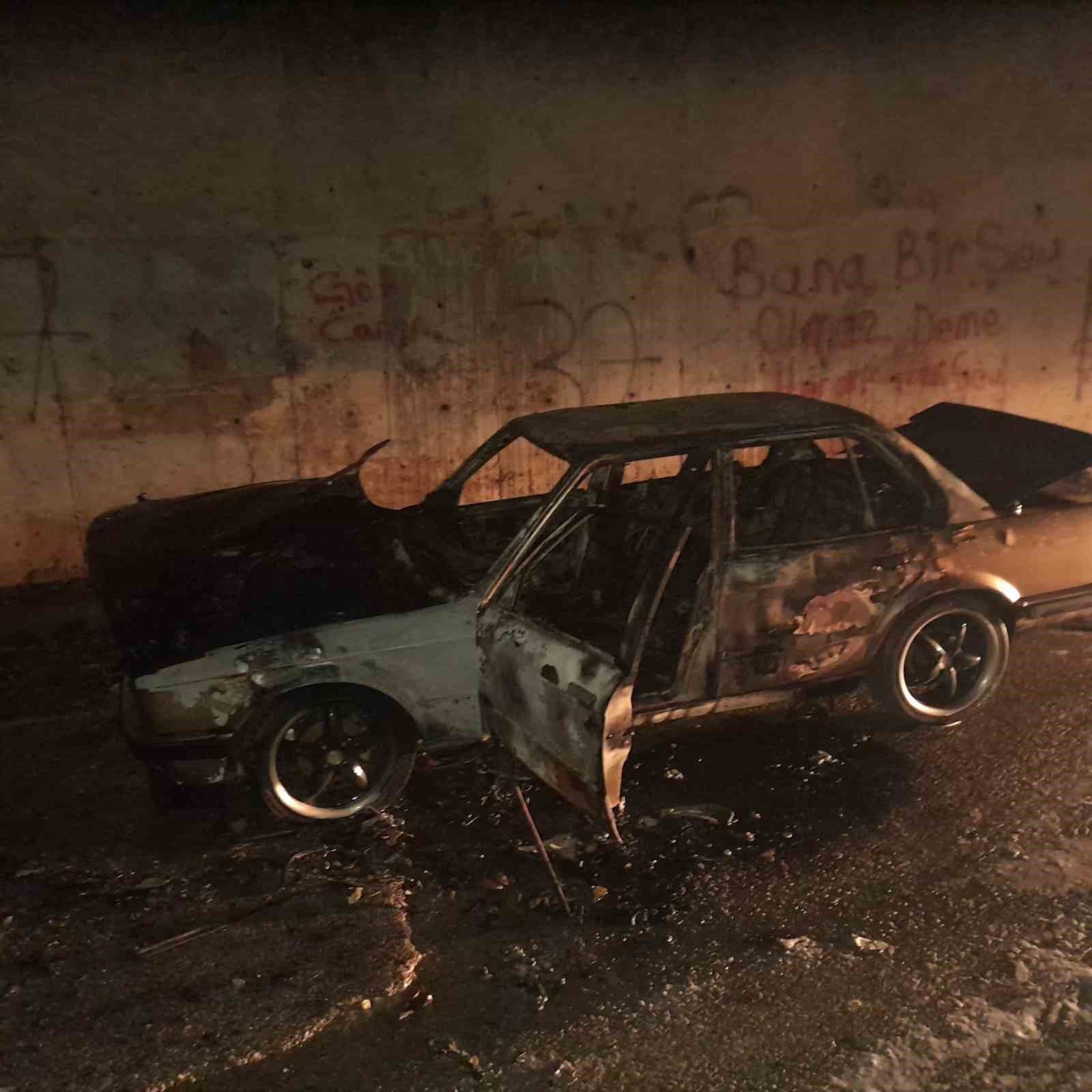 kastamonuda alevlere teslim olan forklift ve otomobil kullanilmaz hale geldi 7QeI5PGA