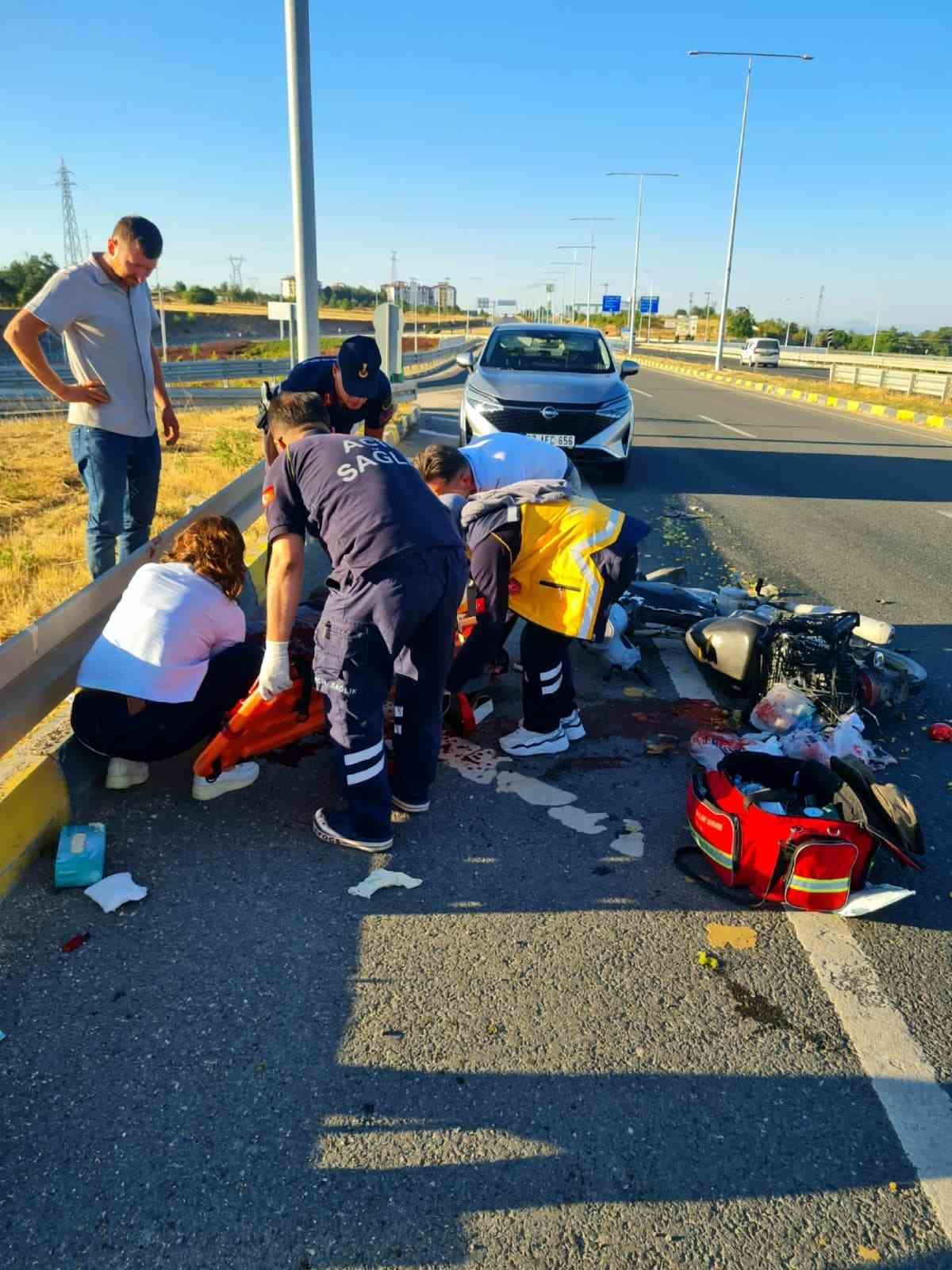 kastamonuda bariyerlere carpan motosikletin surucusu agir yaralandi iKktkNTb