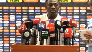 kazeem olaigbe takima cabuk adapte oldum cyQYMWxS