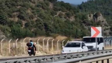 kilometrelerce suren tehlikeli yolculuk kameraya yansidi QfJT5B6y