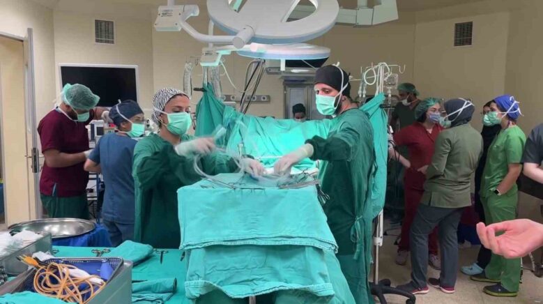 motosiklet kazasi sonrasi beyin olumu gerceklesen genc kizin organlari 3 kisiye umut oldu W9rukDfU