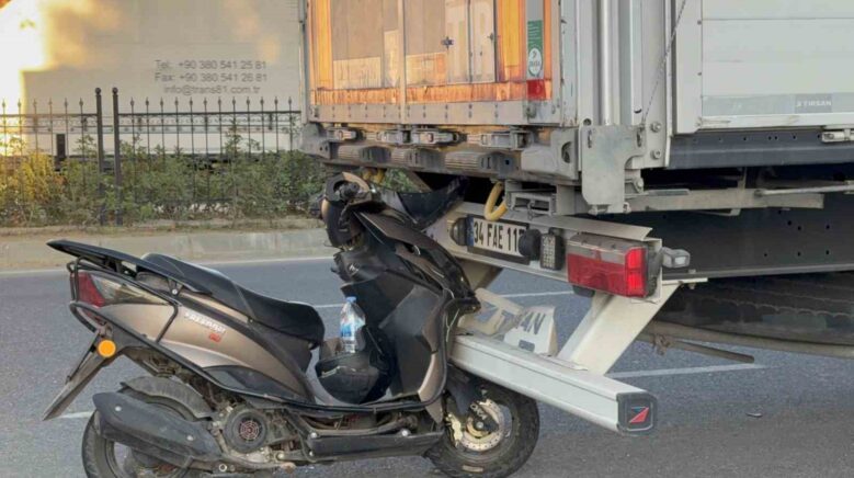 park halindeki tira carpti 1 yarali d9JKAhY9