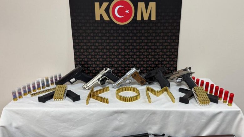 ruhsatsiz silah kullananlara operasyon 2 gozalti gTD3qYle