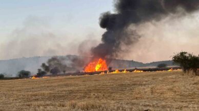 saman yuklu kamyon alev alev yandi QvPb4vpz