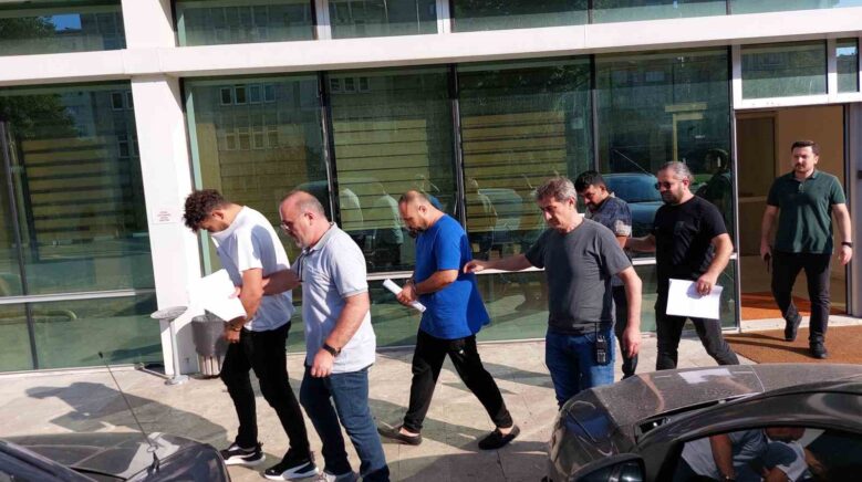samsun merkezli nitelikli dolandiricilik operasyonunda 3 kisi tutuklandi mNGLRciy