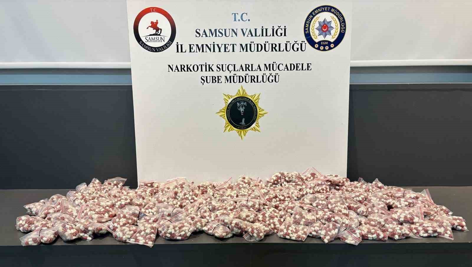 samsunda 11 bin 300 adet sentetik ecza ele gecirildi 2 gozalti pCdWg1Kn
