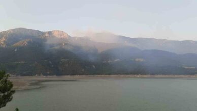 sinoptaki orman yanginina havadan ve karadan mudahale suruyor Xx8dcnQY