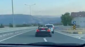 surekli serit degistirip trafigi tehlikeye attilar EGMrFJ1R