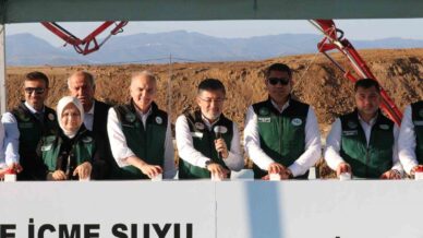 tarim ve orman bakani yumakli dunya literaturlerine gecen yatirimlarimiz var OOyBFjAU