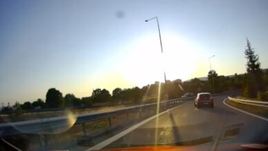 tem otoyolunda geri geri gelen otomobil kazaya davetiye cikardi QGM9DQO6