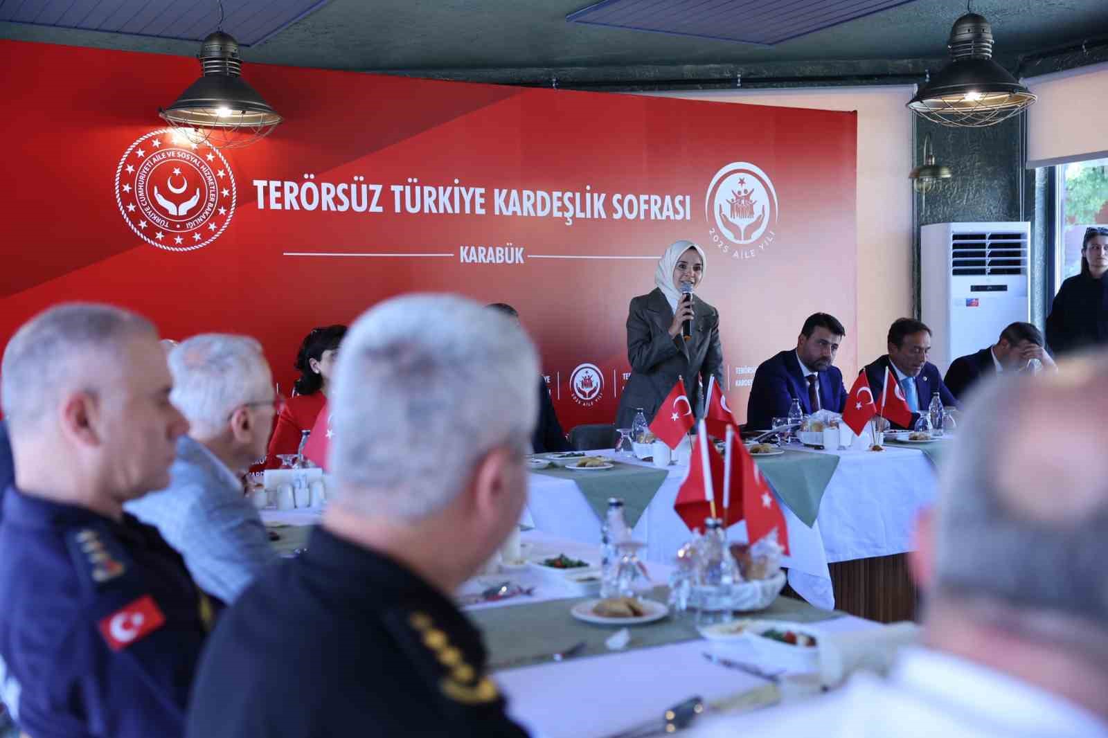 terorsuz turkiye kardeslik sofrasi bulusmalari devam ediyor 6YHtsJRC