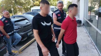 tufekle bir kisiyi ensesinden vuran 2 kisi tutuklandi 1miqQrJC