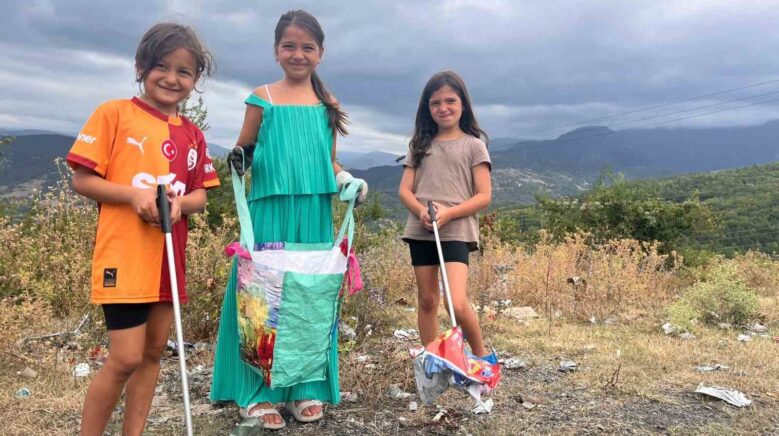 turkiyenin en buyuk blok ormanlarini barindiran seker kanyonu coplerle kirletildi p4IEKH3t