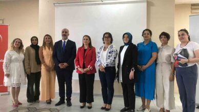 yaslilik calistayina katilan huzurevi sakinleri vali arslana taleplerini iletti kPXzVJc1