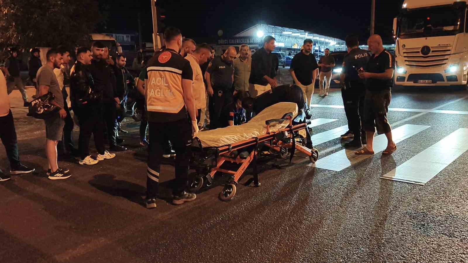 yola aniden firlayan yayaya motosiklet carpti 1 yarali Mh2Ygjfi