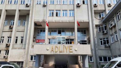 zonguldakta 30 gunluk bebegini darbeden anne tutuklandi wugIhuD1