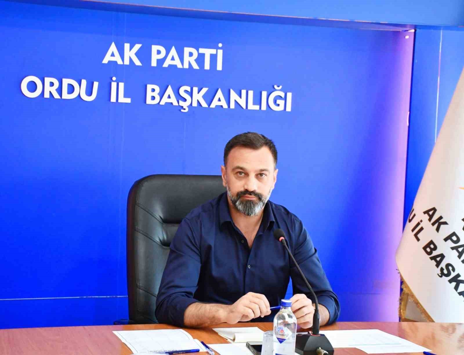 ak parti ordu il baskani selman altas istifa etti QR6BT1GW